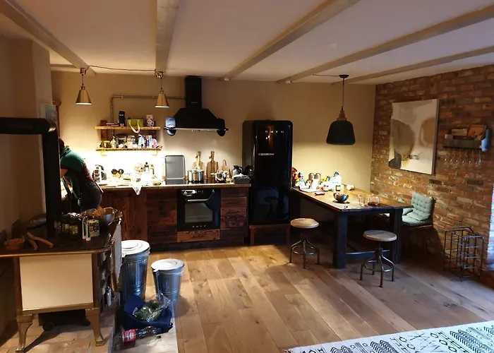 Auf 2 Etagen Mit Ueberdachter Terrasse Semesterbostad *