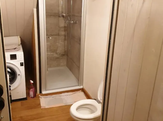 Auf 2 Etagen Mit Ueberdachter Terrasse Semesterbostad