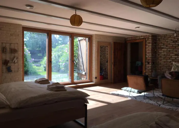 Semesterbostad Auf 2 Etagen Mit Ueberdachter Terrasse